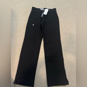Figs Kade Cargo Scrub Pants